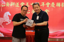 萬眾期待的抽獎環節開始，各幸運兒歡天喜地上台領取獎品