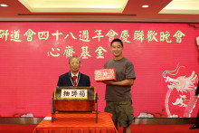 萬眾期待的抽獎環節開始，各幸運兒歡天喜地上台領取獎品