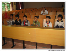 黃礤小學: