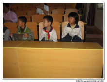 黃礤小學: